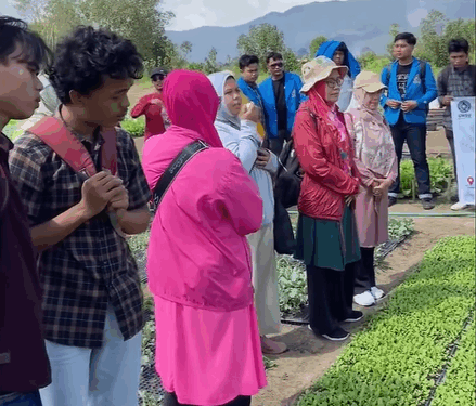 FAPERTA UMSU Laksanakan Kunjungan Lapangan ke Pembibitan SPJ Karo