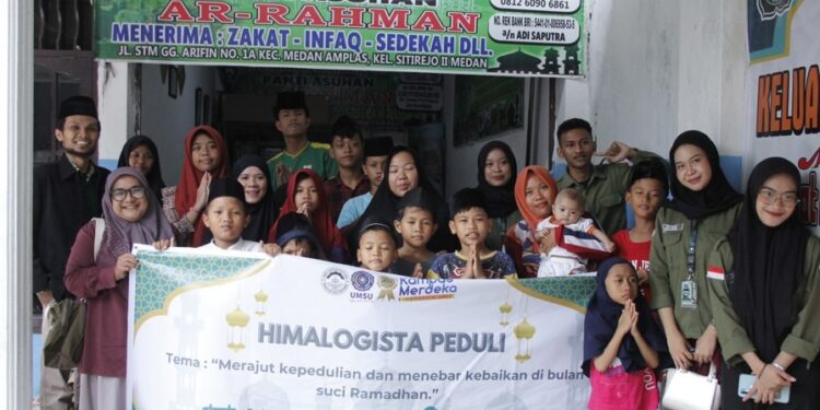 Wujud Kepedulian, HIMALOGISTA UMSU Salurkan Bantuan ke Panti Asuhan